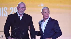 Eric Roy et Didier Deschamps lors de la soirée des trophées UNFP, le 13 mai 2024