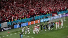 Le Danemark, qualifié pour les 8es de finale de l'Euro 2021.