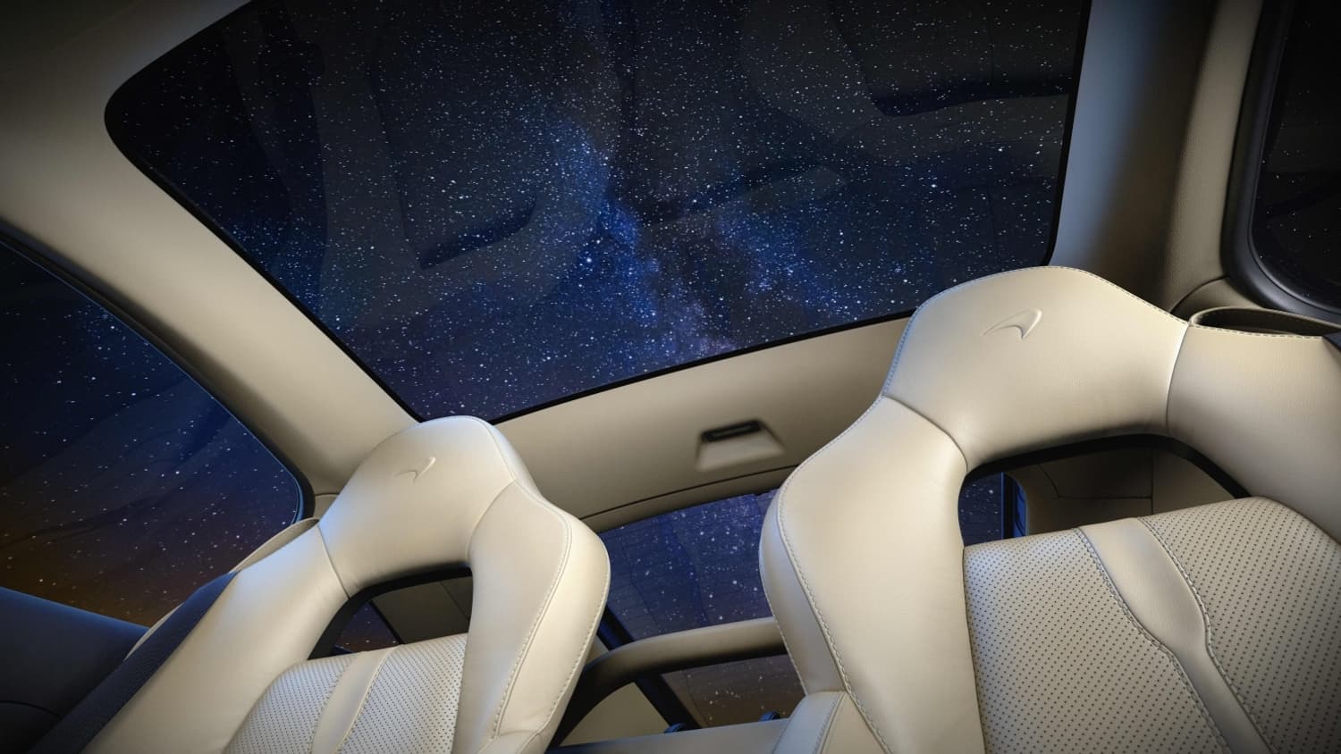 Le verre omniprésent offrira de belles perspectives aux passagers de la 570 GT. Le verre omniprésent offrira de belles perspectives aux passagers de la 570 GT.