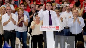 Manuel Valls en meeting dans sa ville natale, à Barcelone, le mercredi 21 mai.