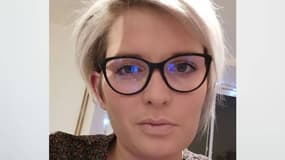 Mélanie, une surveillante, est décédée mardi 10 juin 2025 peu après avoir été poignardée par un élève de 14 ans lors d'un contrôle des sacs devant un collège à Nogent (Haute-Marne).