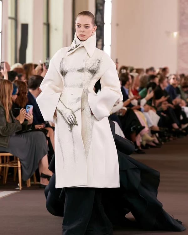 Schiaparelli, défilé couture automne-hiver 2023-2024