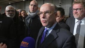 Bernard Cazeneuve, l'arme du PS pour les départementales