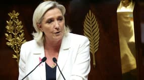 La leader du Rasseblement national Marine Le Pen à l'Assemblée le 1er octobre 2024 à Paris