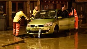 Dans les communes décrétées en état de catastrophe naturelle, les dommages matériels provoqués par les inondations peuvent être pris en charge au titre de la garantie catastrophes naturelles