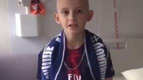 Loïck, jeune supporter du PSG et atteint d'un cancer