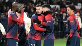 Danilo, Lucas Hernandez, Carlos Soler et Marquinhos à l'échauffement en décembre 2023.