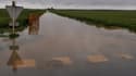 Des routes sont encore totalement inondées rendant inaccessibles certaines communes (illustration)