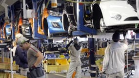 L'usine PSA de Poissy (ici en 2012), ne fabriquera pas le nouveau modèle de C3, selon Reuters.