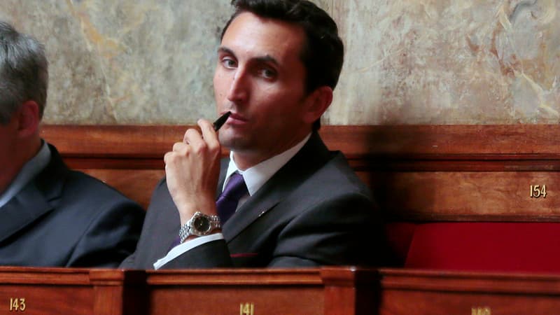 Julien Aubert, député UMP du Vaucluse lors d'une session parlementaire.