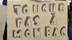 Pancarte d'un lycéen lors d'une manifestation contre la réforme du baccalauréat, le 11 décembre 2018 à Toulouse.