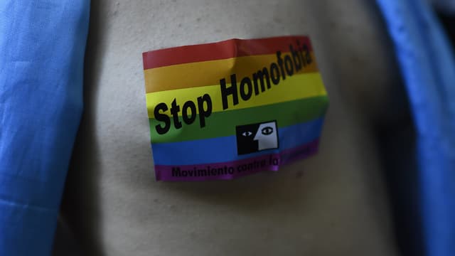 Un sticker stop homophobie (photo d'illustration)