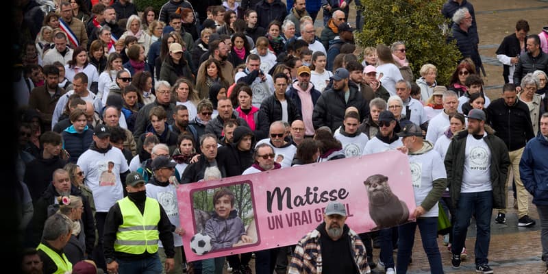 Plusieurs milliers de personnes ont défilé dans les rues de Châteauroux ce samedi 4 mai 2024 pour rendre hommage à Matisse, adolescent de 15 ans tué par un autre jeune.