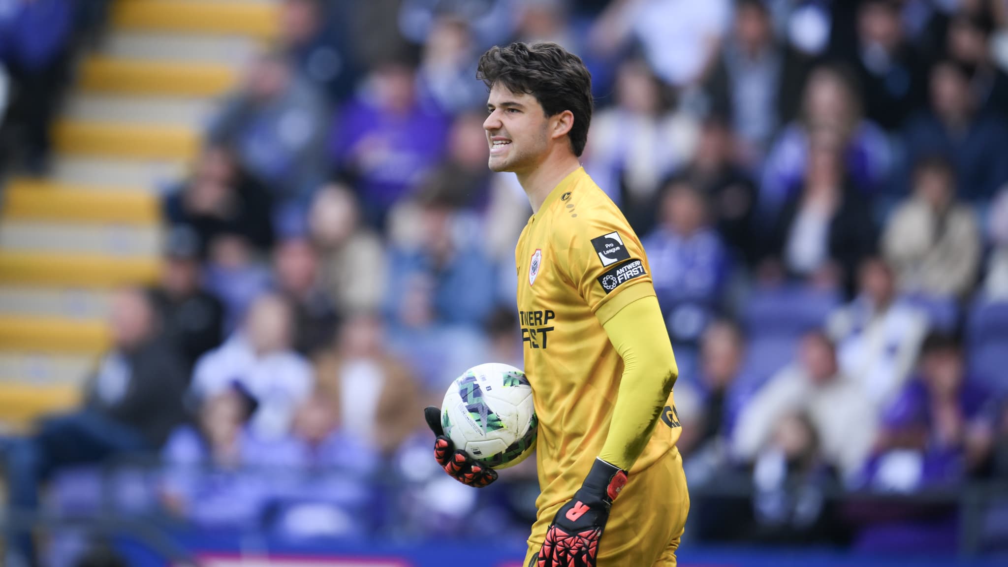 "UN ONANA 2.0": LES FANS DE MANCHESTER UNITED PAS TENDRES ENVERS LEUR NOUVEAU GARDIEN APRÈS DES EXTRAITS DE BUTS ENCAISSÉS SUR LES RÉSEAUX SOCIAUX