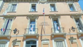 La mairie de Saint-Tropez. 