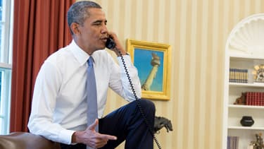 Barack Obama, expert en pieds sur le bureau.