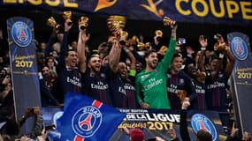 La joie des Parisiens lors de la remise du trophée