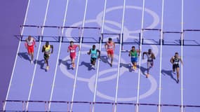 Une série du 110m haies lors des JO de Paris 2024, le 4 août 2024