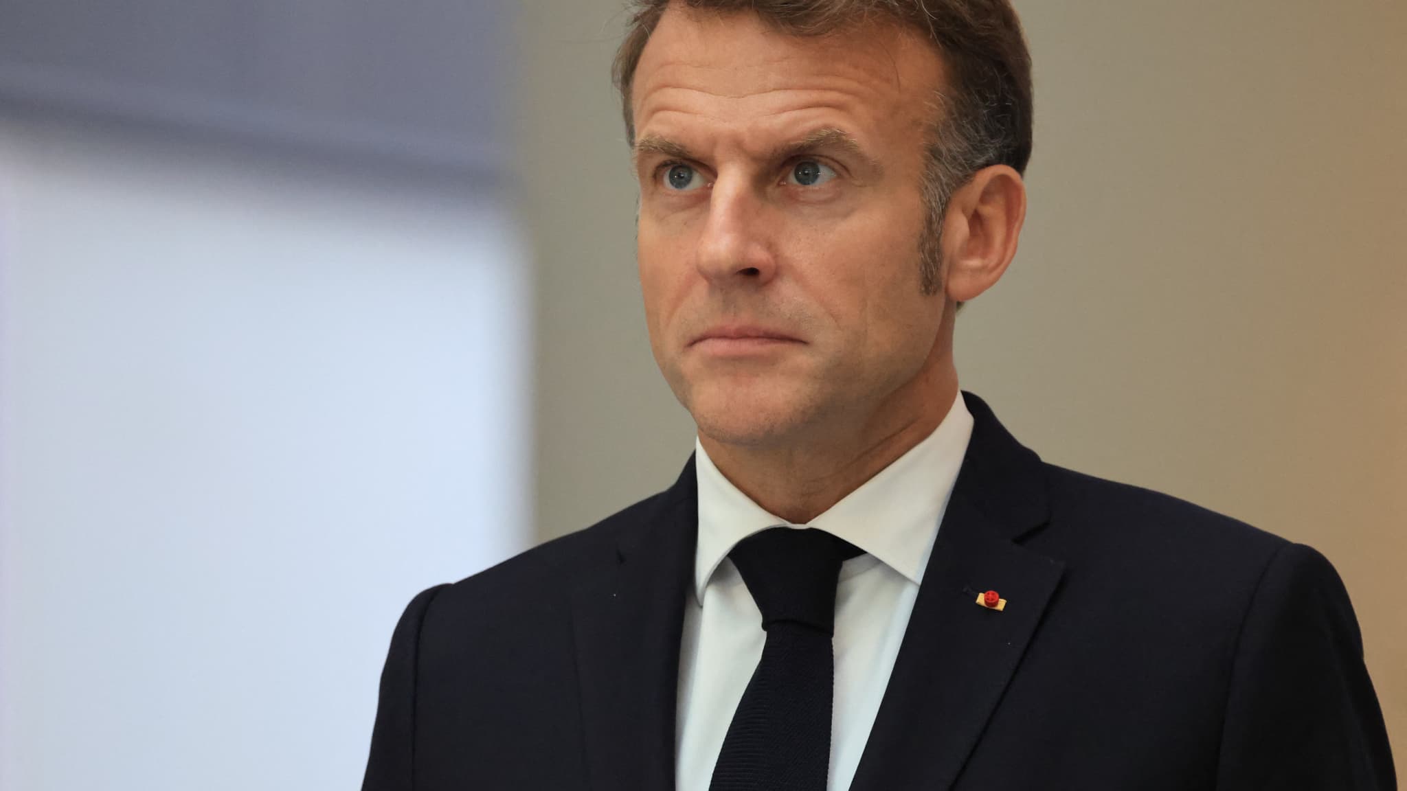 APRÈS LA LIBÉRATION DES SEPT PREMIERS OTAGES À GAZA, EMMANUEL MACRON ESTIME QUE "LA PAIX DEVIENT POSSIBLE"