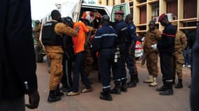 Deux Français ont perdu la vie lors des attentats perpétrés dans la nuit de vendredi à samedi, à Ouagadougou, capitale du Burkina Faso.