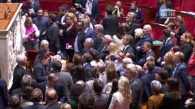 "Qu'il(s) retourne(nt) en Afrique": l'Assemblée met fin à la séance après une interpellation raciste