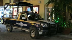 Illustration - Une voiture de police à Playa del Carmen