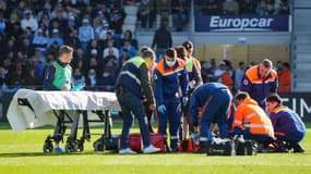 L'ailier international géorgien de Lyon Davit Niniashvili victime d'un K.O. face à Bayonne en Top 14 le 29 mars 2025