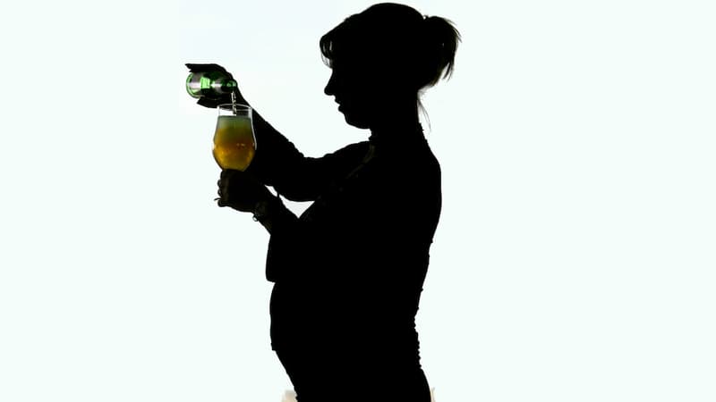 La filère s'engage aussi à diffuser largement le message "zéro alcool pendant la grossesse"