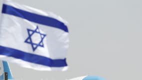 La compagnie nationale israélienne a estimé la semaine dernière que ses pertes oscilleraient entre 50 et 70 millions de dollars (45 et 63 millions d'euros) pour le premier trimestre 2020, dans un rapport rendu à la Bourse de Tel-Aviv.
