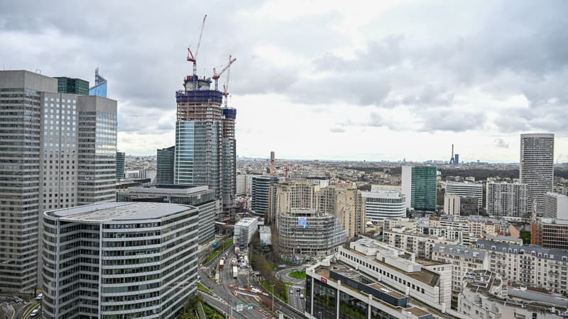 "Au-delà de 500 mètres, c'est rédhibitoire": alors que 6,2 millions de m² de bureau sont vides en Ile-de-France (dont un tiers depuis plus de 4 ans), les entreprises cherchent l'hyper-proximité d'un mode de transport