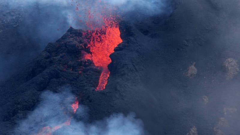 Le Piton de la Fournaise, lors d'une éruption en février.