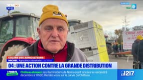 Manosque: des agriculteurs de la Coordination rurale mènent une action de blocage devant l'hypermarché Auchan
