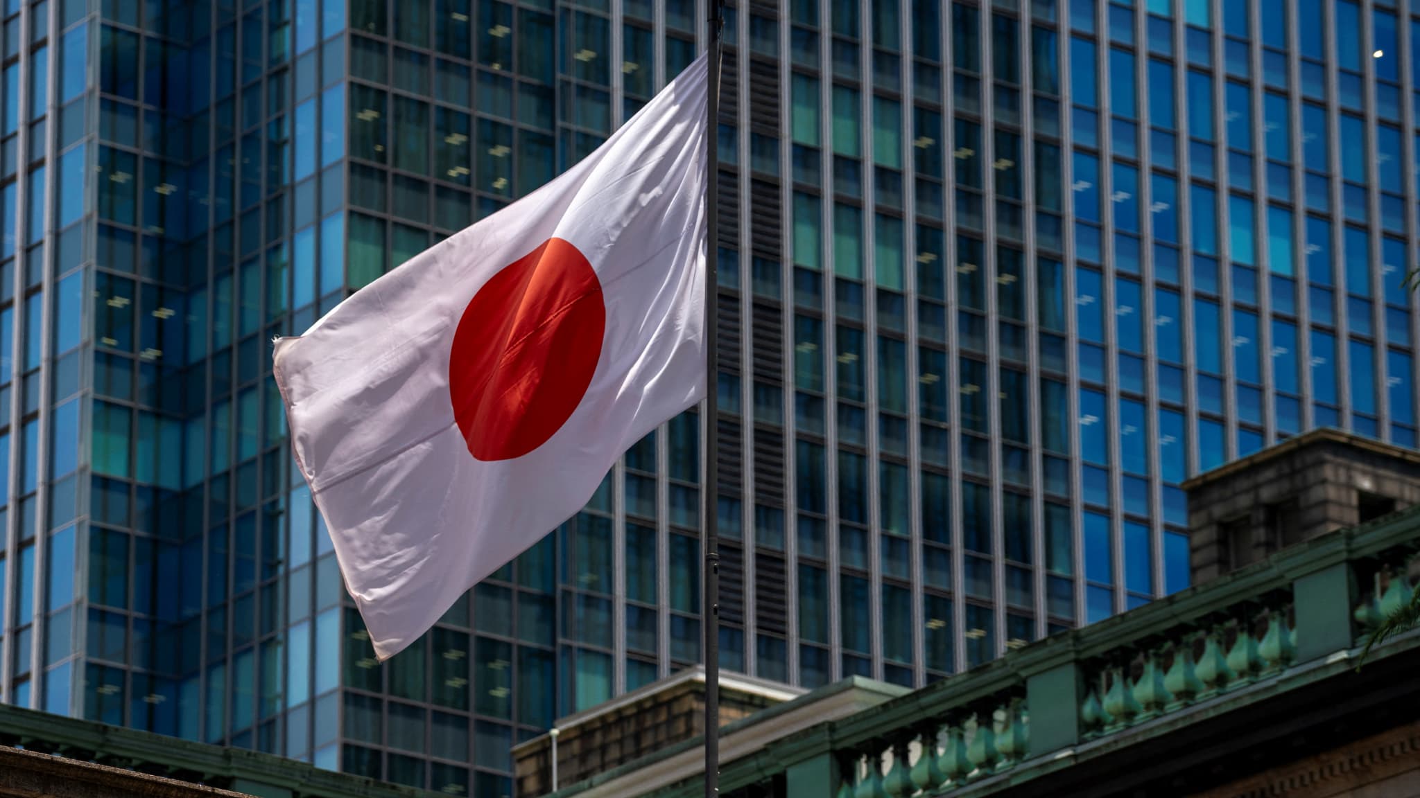 UN TAUX D'EMPRUNT À 30 ANS À UN NIVEAU HISTORIQUE: APRÈS L'EUROPE ET LES ÉTATS-UNIS, LE JAPON VOIT LUI AUSSI LE COÛT DE SA DETTE BONDIR