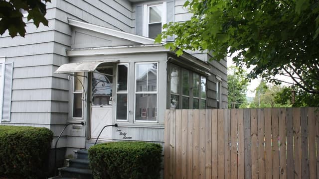 La maison d'enfance de Ronnie James Dio