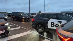 Des VTC manifestant à l'aéroport Roissy-Charles de Gaulle le mardi 12 novembre 2024.