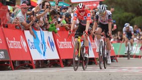 Vingegaard et Almeida lors de la 14e étape de la Vuelta, le 06/09/2025