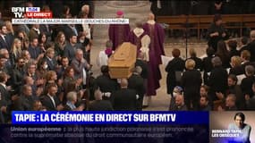 Le cercueil de Bernard Tapie entre dans la cathédrale de la Major sous les applaudissements