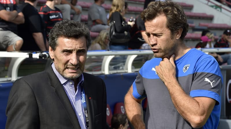 Mohed Altrad, à gauche, s'entretient avec Fabien Galthié