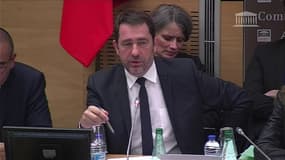 Gilets jaunes: Christophe Castaner a ordonné que "la demande de manifestation sur les Champs-Élysées samedi soit interdite"