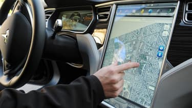 Tesla a publié mercredi des résultats financiers en demi-teinte, promettant d'être rentable sur chaque trimestre en 2019