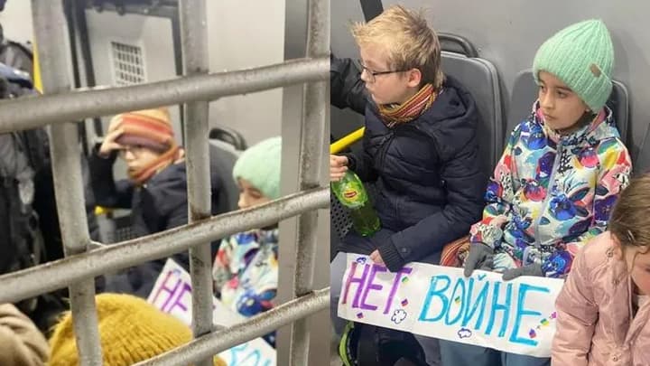 Los niños fueron arrestados por la policía por posesión de carteles en Moscú