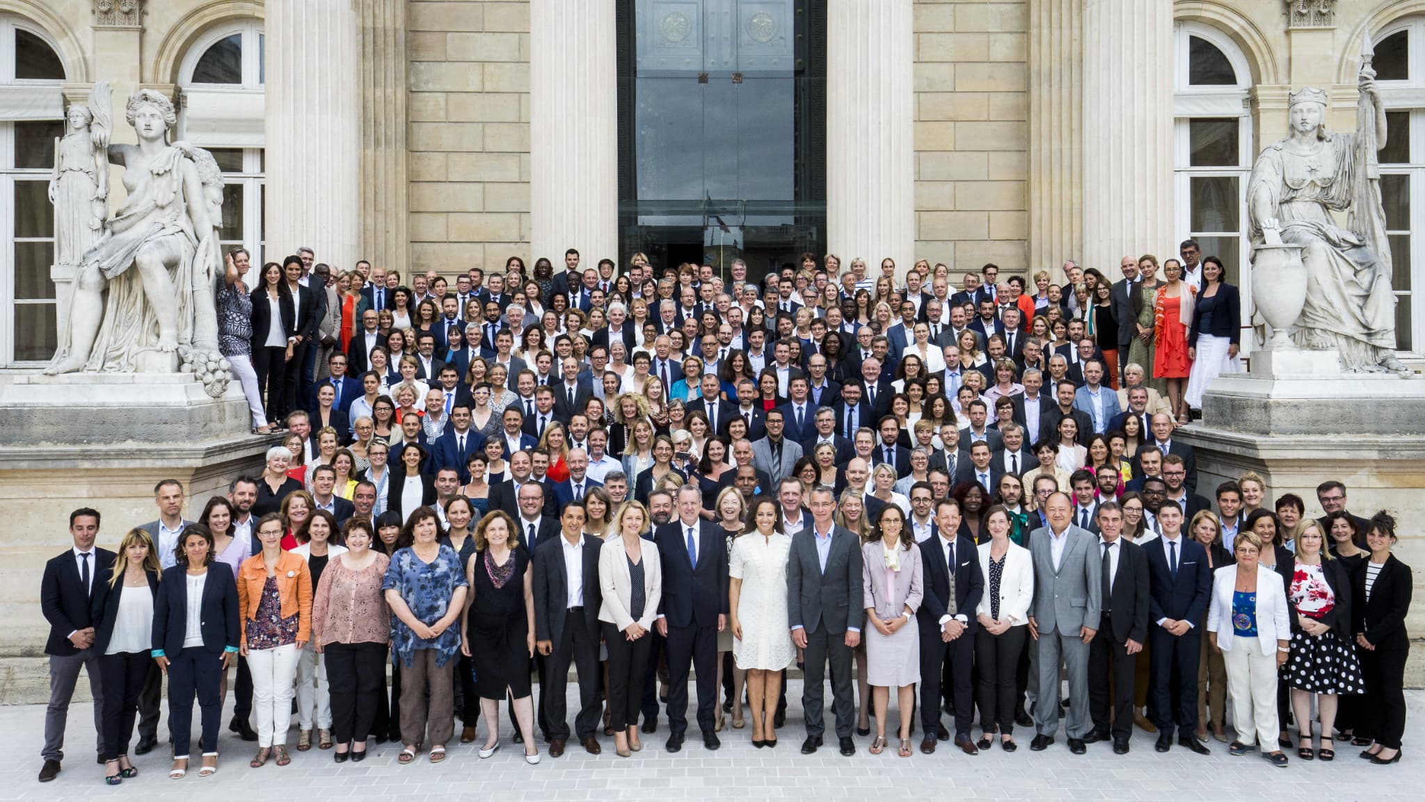 Les 308 députés La République en Marche, le 24 juin 2017 à l'hôtel de Lassay Les 308 députés La République en Marche, le 24 juin 2017 à l'hôtel de Lassay