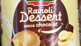 Une boîte de raviolis Panzani sauce chocolat.