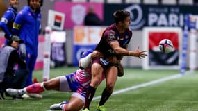 La passe après contact de Santi Cordero