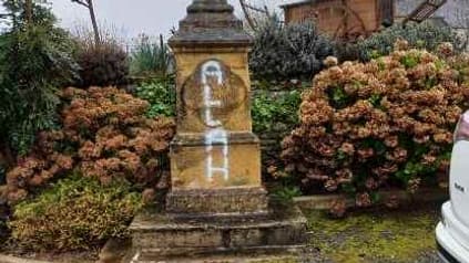 Le cimetière de Clermont-d'Excideuil en Dordogne a été dégradé le 11 mars 2024