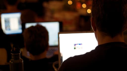 20% des actes homophobes dénoncés auprès de SOS Homophobie ont lieu sur Facebook.