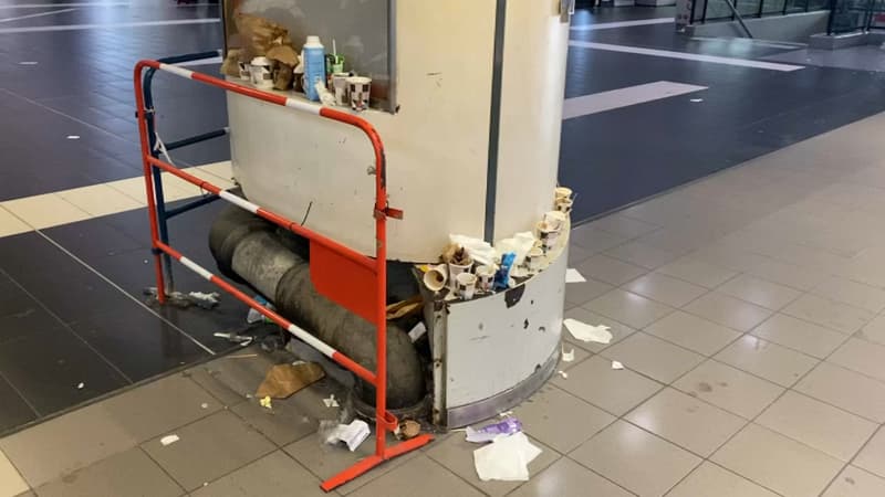 La gare de Perrache à Lyon, alors qu'une grève des agents de nettoiement est en cours.