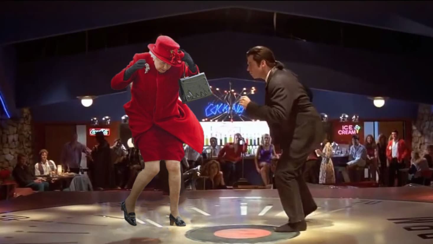 La reine et John Travolta dans Pulp Fiction