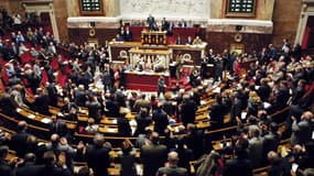 Les députés dans l'hémicycle de l'Assemblée nationale, le 20 décembre 2000 - Illustration. 