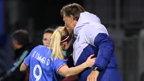 Eugénie Le Sommer et Hervé Renard lors de France-Colombie, le 7 avril 2023.